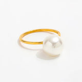 Echo Pearl Band Ring