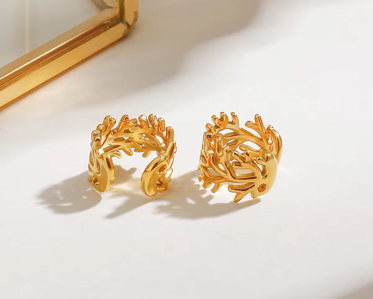 Golden Laurel Ring