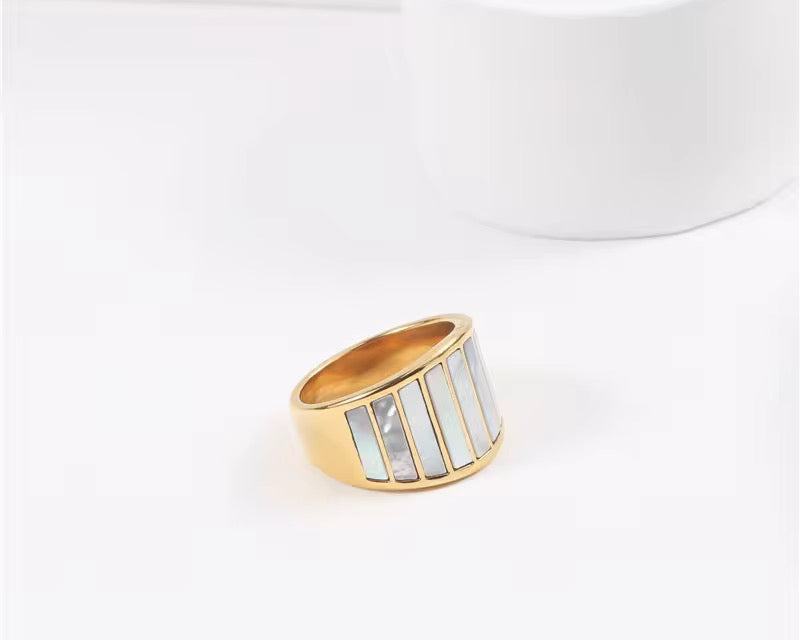 Golden Grid Ring